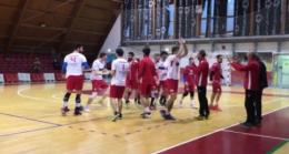 B - Orte, scatto in avanti: Arno battuta in 4 set