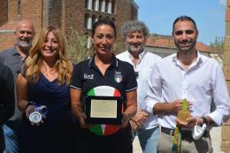 Diana Bacosi ricevuta dal sindaco Zuccalà "Un onore ospitarla nella nostra città"