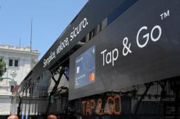 Roma, il primo bus sperimentale Tap&Go : ecco come funziona