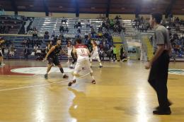 C Gold - Ferentino all'ultimo respiro: Palestra ko per 3 punti