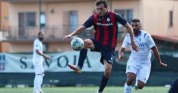 Flaminia, la prima stretta di mano tra i giocatori è con Marchi: il centrocampista resta