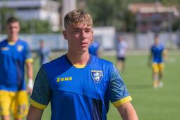 Un Frosinone esagerato batte il Crotone. Nella vittoria a segno anche Totti