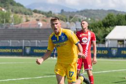 Frosinone ancora senza vittorie. Non basta Mezsargs, con l'Hellas finisce pari