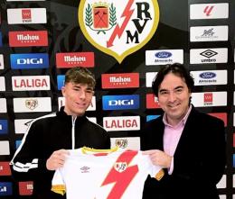Ora è ufficiale: Cristian Totti è un nuovo giocatore del Rayo Vallecano