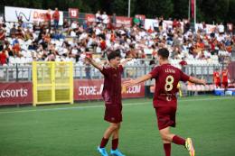 Coletta trascina la Roma: tripletta e 4-1 al Cagliari nel debutto di Falsini