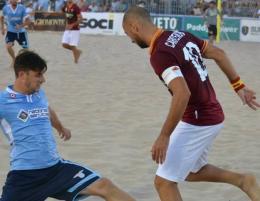 Riscatto della Roma dopo il ko nel derby. Decisivo Juninho Albuquerque con una doppietta, di Di Marco la rete del 3-0 finale