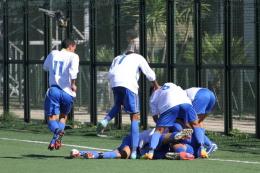 Tutto facile a via Stefano Vaj: quattro sberle al Casal Barriera