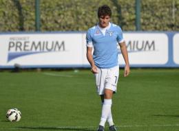 Pace, Palombi ed un autogol: la Lazio vola al secondo posto