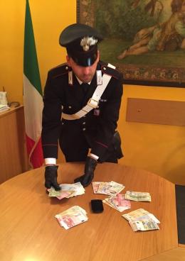 Carabinieri arrestano sei ladri in azione sul bus 64