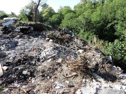 I Carabinieri sequestrano una discarica abusiva