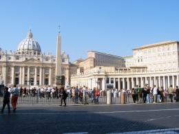 Vaticano: tra polemiche ed attese, stamane è iniziato il Sinodo per la Famiglia