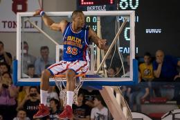 Gli Harlem Globtrotters sbancano il Palatiziano