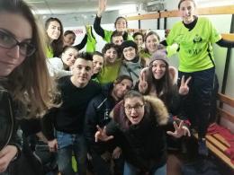 Agora, Digiuno maschile. Scorpacciata femminile