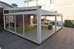 Come chiudere il balcone di casa a Roma: veranda o pergotenda?