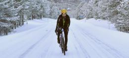 Ciclismo, inizia l'impresa di Omar Di Felice: 1600 km verso Capo Nord