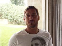 VIDEO Totti saluta il Racing Fondi E il Principe ringrazia