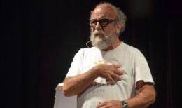 La divina commediola: a lezione d'Africa con Prof Covatta