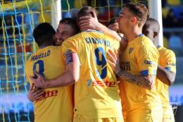 Frosinone, Citro-gol d'oro per stendere il Novara