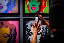 Grande successo per Andy Warhol durante le feste