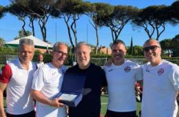 Massimo Massimi assieme alla dirigenza biancorossa