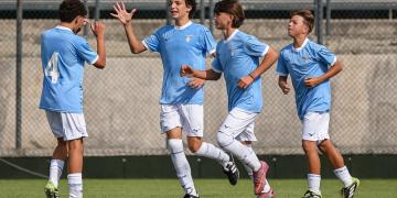 La Lazio travolge il Palermo! La Roma vince il derby e chiude in testa