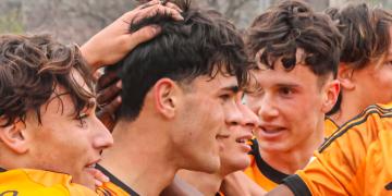 La Roma festeggia dopo il gol di Carlaccini (Foto &copy;Benedetti)