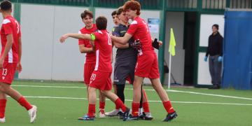 L'esultanza dopo il gol di Liotta