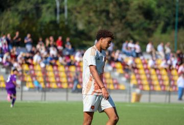 Sperlonga lancia la Roma: i giallorossi vincono di misura con il Napoli