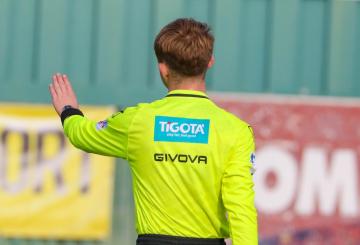 Pugno all'arbitro: arrivano 5 anni di squalifica in Under 18