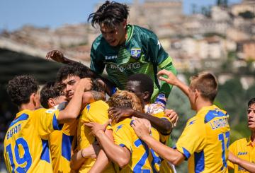 Reazione Frosinone in Brianza: Cichero e Colley ribaltano il Monza
