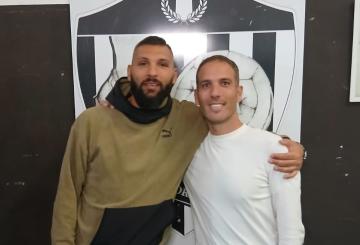 Ora c'è anche la foto di rito: Forcina attende solo di scendere in campo