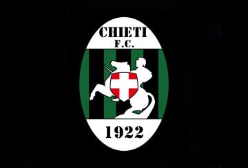 L'ennesima vergogna: agguato al pullman del Chieti