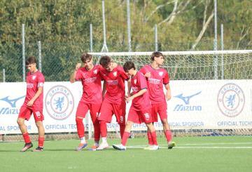 Grifone impeccabile, la Vecchia torna al trionfo. Ostiantica, che sorpresa!