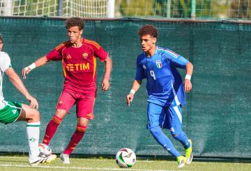Dos Santos con la Roma e con l'Italia (Foto &copy;Mariani/Canicchio)