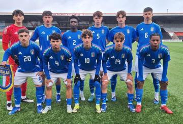 Italia, Favo convincente al debutto: 3-0 alla Scozia padrona di casa.