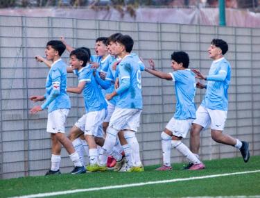 Lazio, vittoria in scioltezza: Samb al tappeto e primato confermato