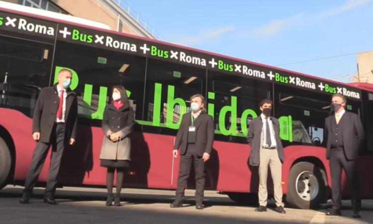 La presentazione del nuovo autobus