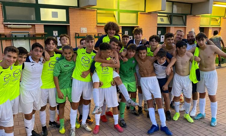 L’esultanza della Dabliu New Team a fine gara