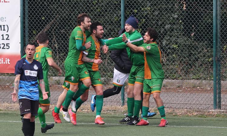 Angelo Pangrazi esulta dopo un gol (Ph. GazReg)
