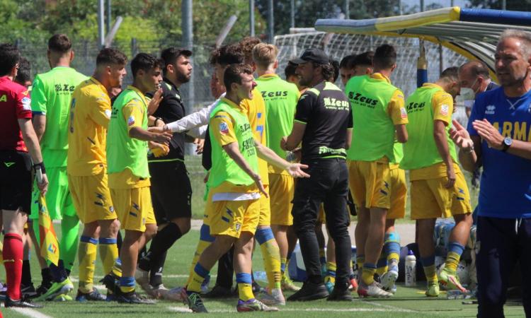 Esulta il Frosinone