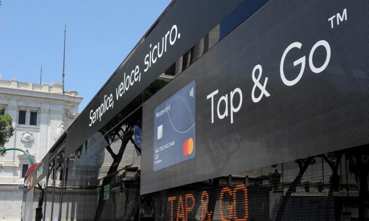 Roma, il primo bus sperimentale Tap&Go : ecco come funziona
