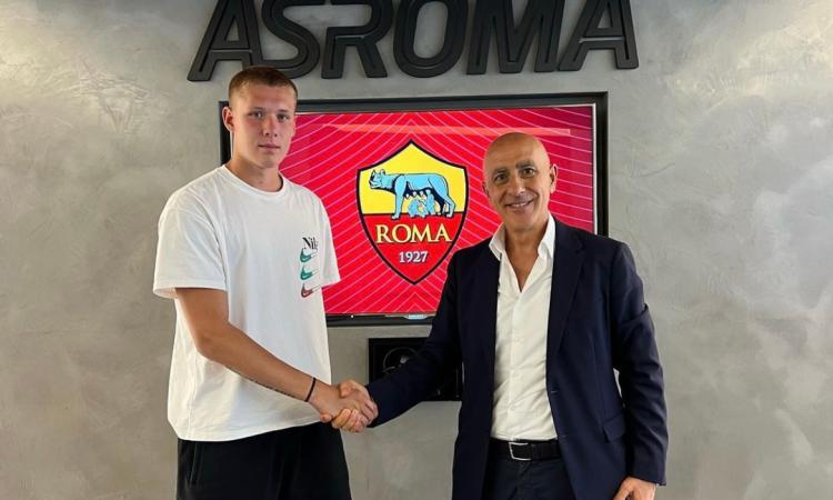 Razumejevs, a sinistra