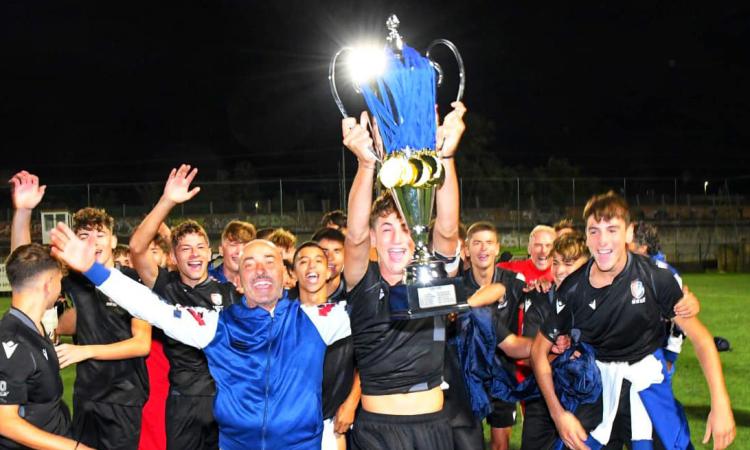 La Tor Tre Teste alza al cielo la coppa del Memorial Porcelli (Foto ©Photosportroma)