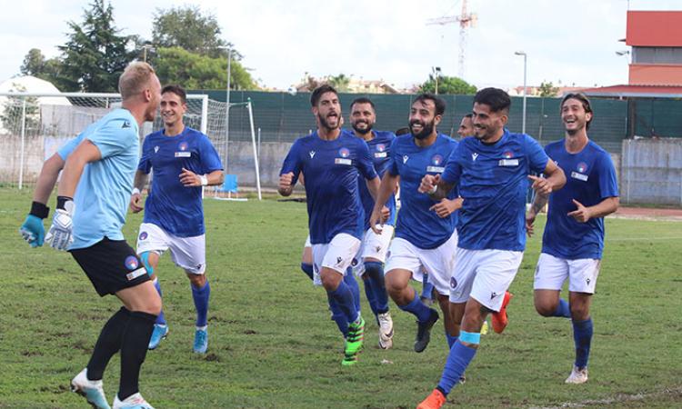 Rossi esulta dopo il gol 