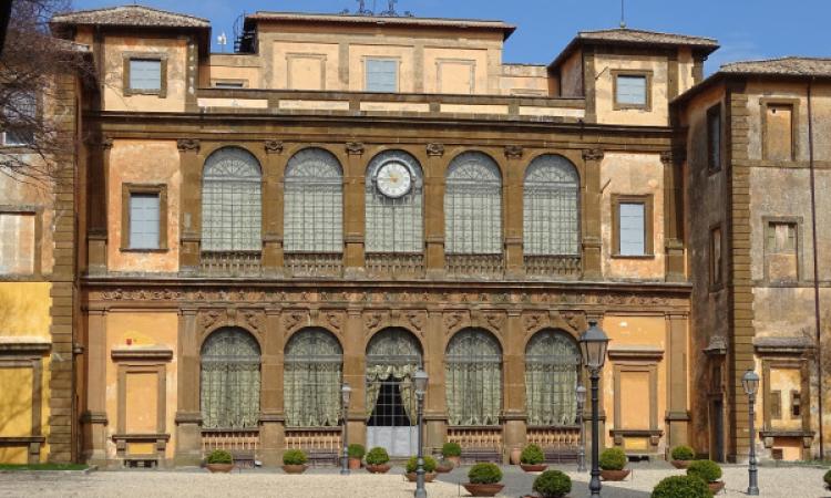 Visita a Villa Mondragone: gioiello tra arte e scienza