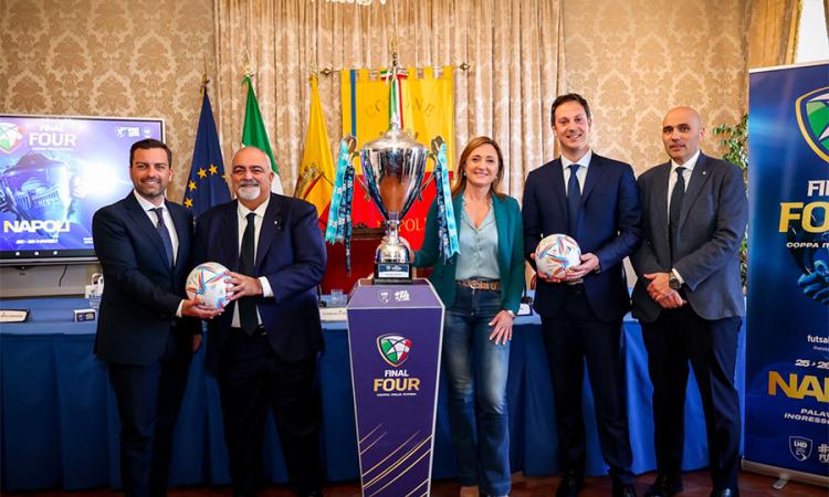 Uno scatto dalla presentazione nel Comune di Napoli