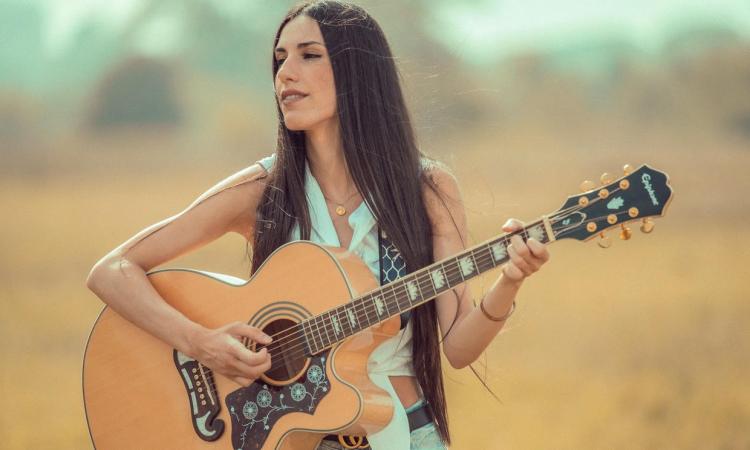 Paola Di Leo e le sue Gocce di Piogga: da oggi in radio e in streaming
