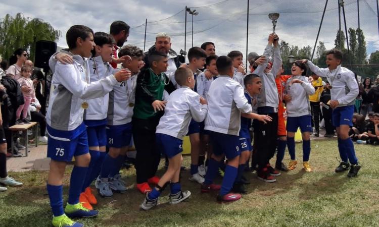 Ostiamare, per la scuola calcio applausi e coppe al Trofeo del Grifone
