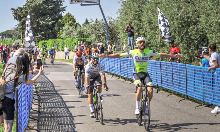 Giro dell'Agro Pontino: Pantoni e Pezza conquistano Velletri