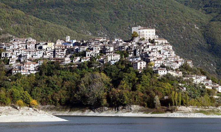 Mangiando sotto le stelle: evento il 17 agosto
